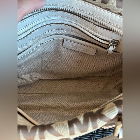 Michael Kors monogram canvas leather satchel vintage - Picture 4 of 16